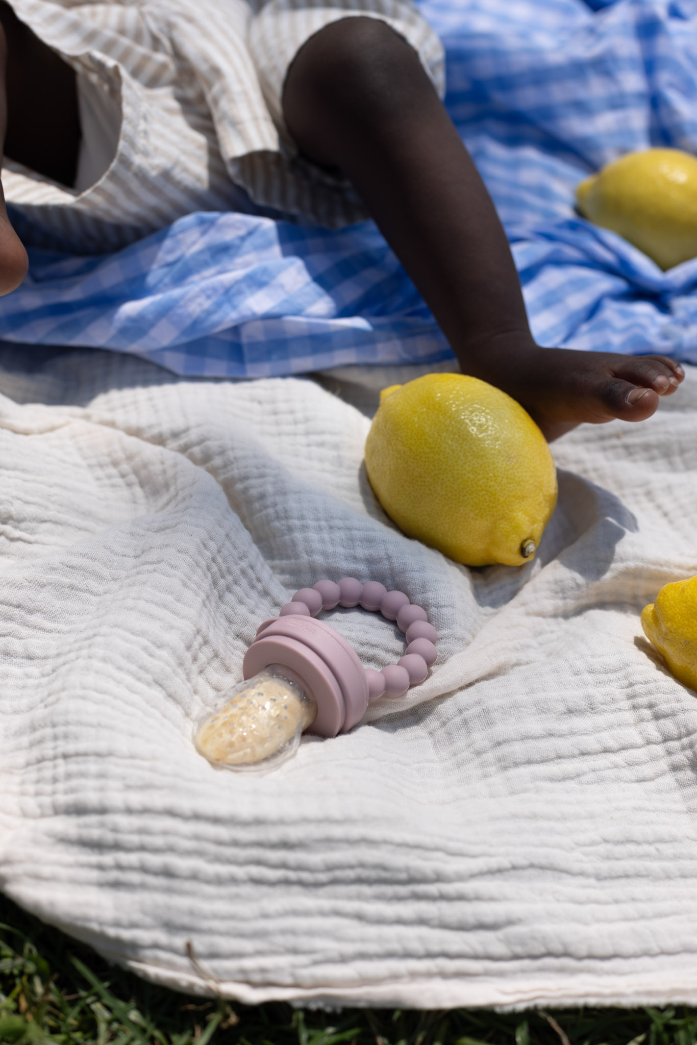 shooting bébé ustensile pour bébé french flair pique nique enfant sucette grignoteuse citron