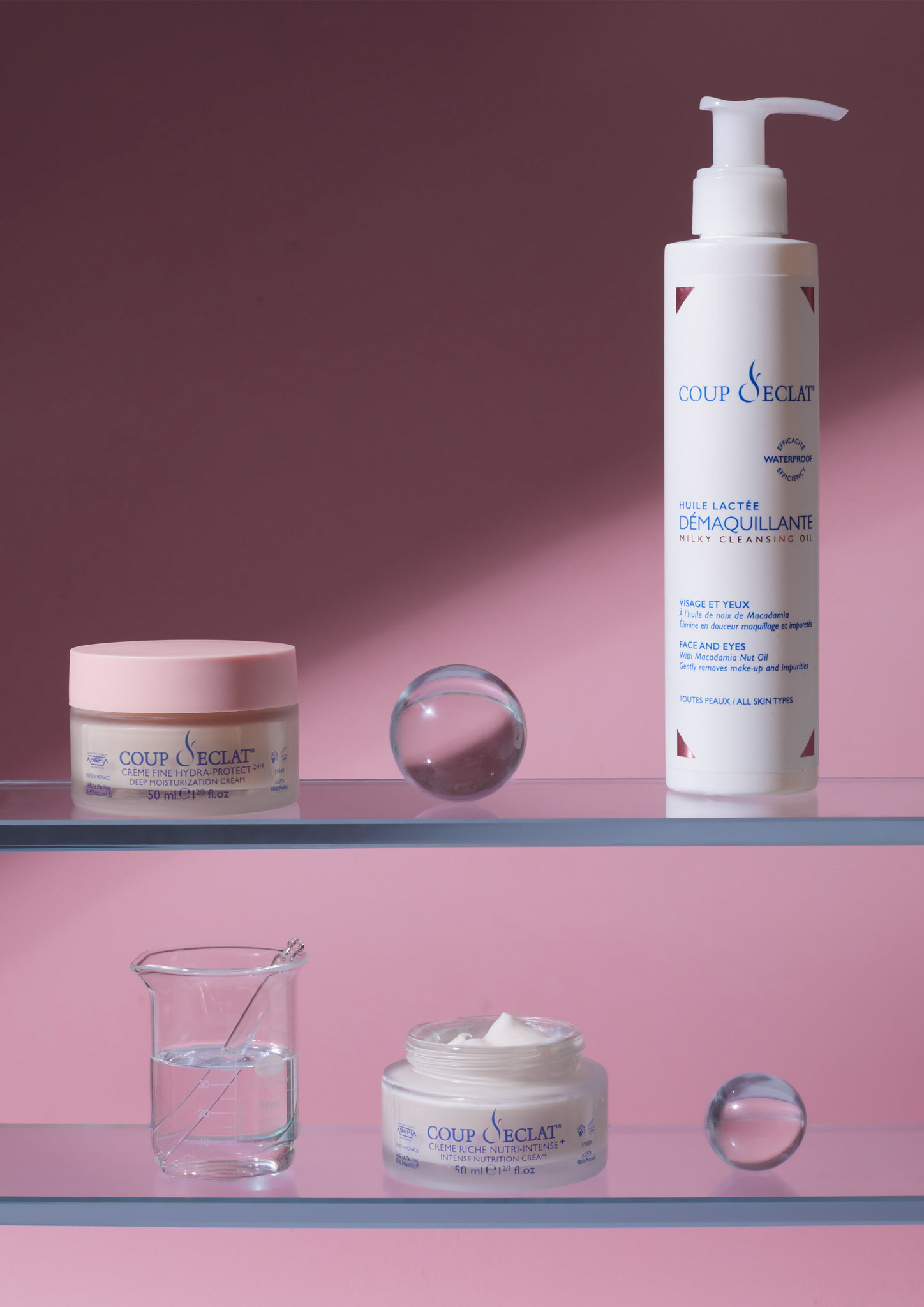 shooting cosmetique coup d'eclat soins pour la peau produit skincare crème hydratante huile démaquillante