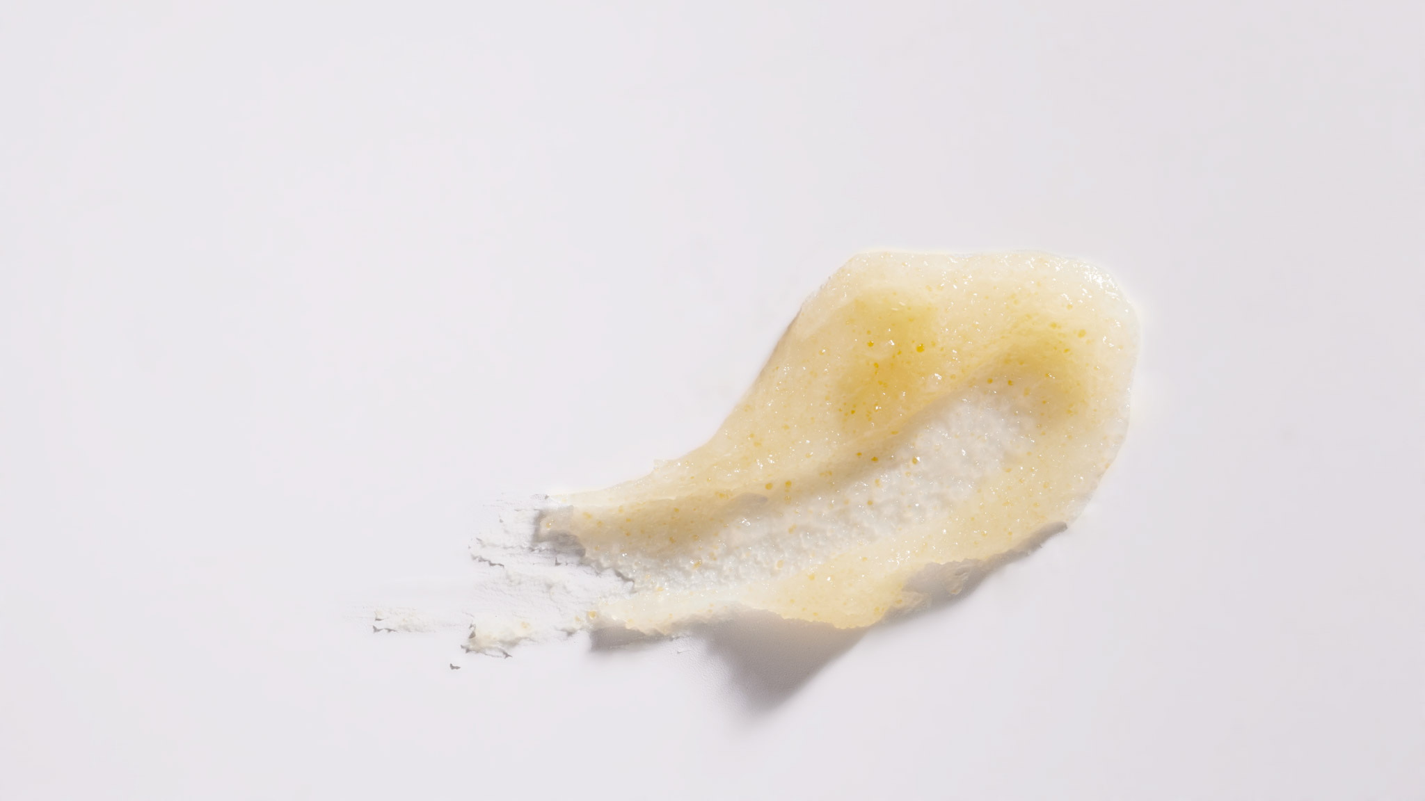 shooting cosmetique urgo<br />
produit skincare<br />
soins pour la peau<br />
soins pour les lèvres<br />
soin au miel