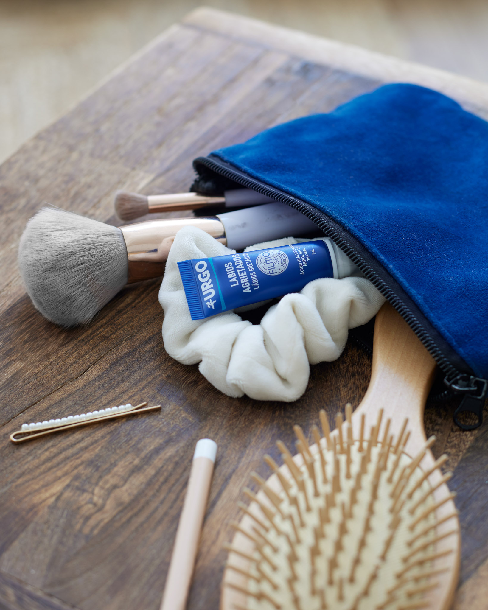 shooting cosmétique<br />
produit skincare urgo<br />
soins pour la peau<br />
trousse de toilette<br />
baume à lèvres