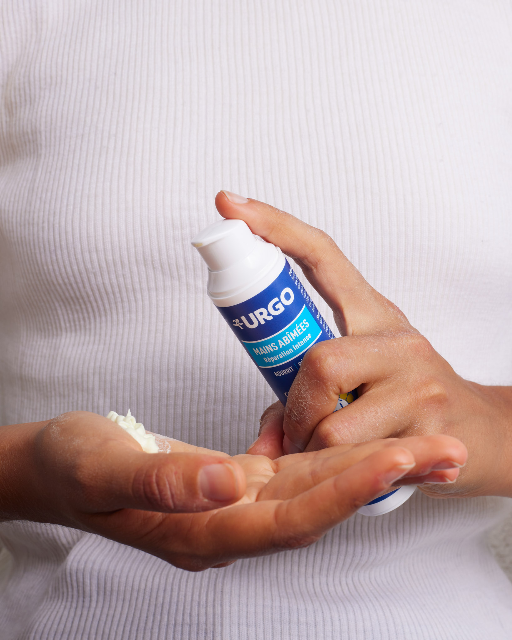 produit skincare urgo soin pour la peau crème pour les mains<br />
mains sèches