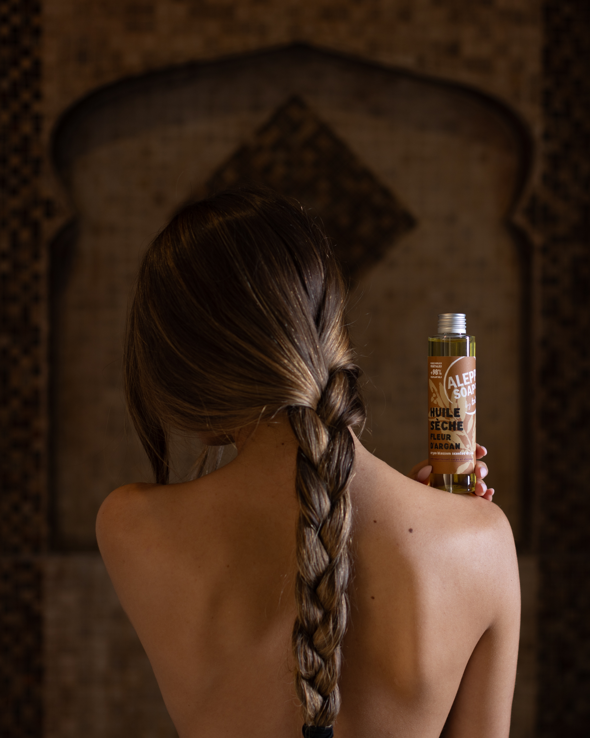 photographe marseille dos nu femme tresse